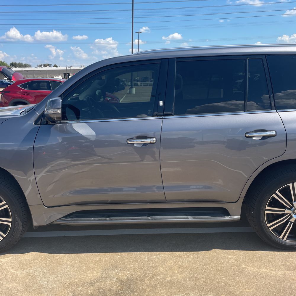 2019 Lexus LX 570 Two-Row