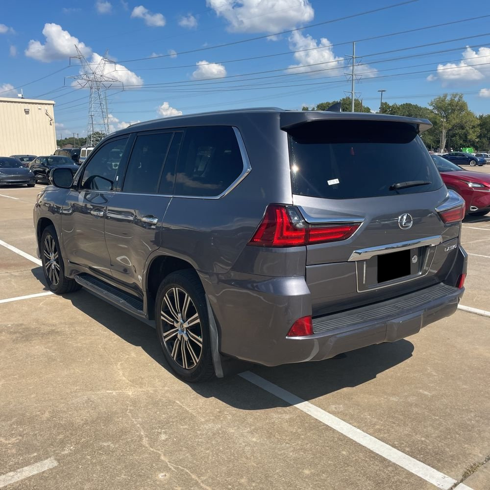 2019 Lexus LX 570 Two-Row