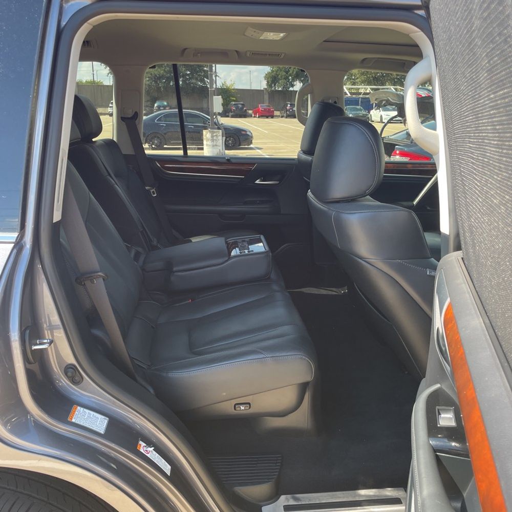 2019 Lexus LX 570 Two-Row