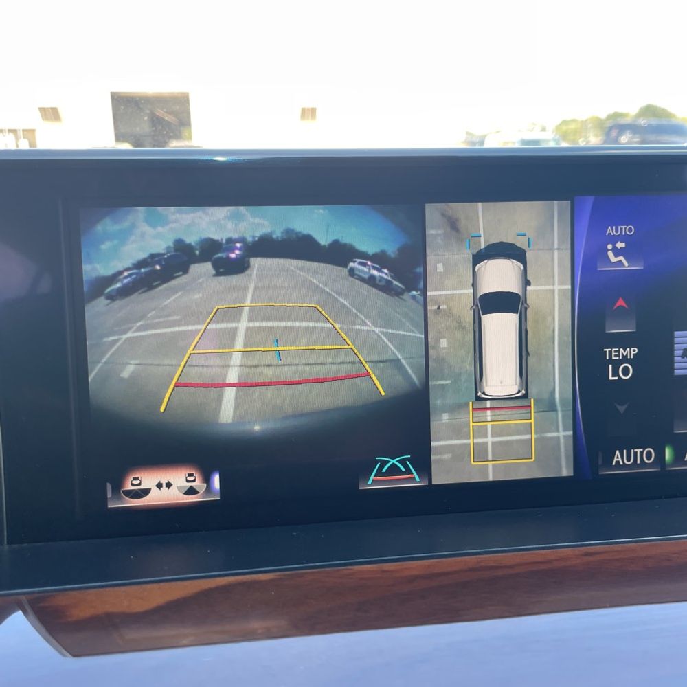 2019 Lexus LX 570 Two-Row