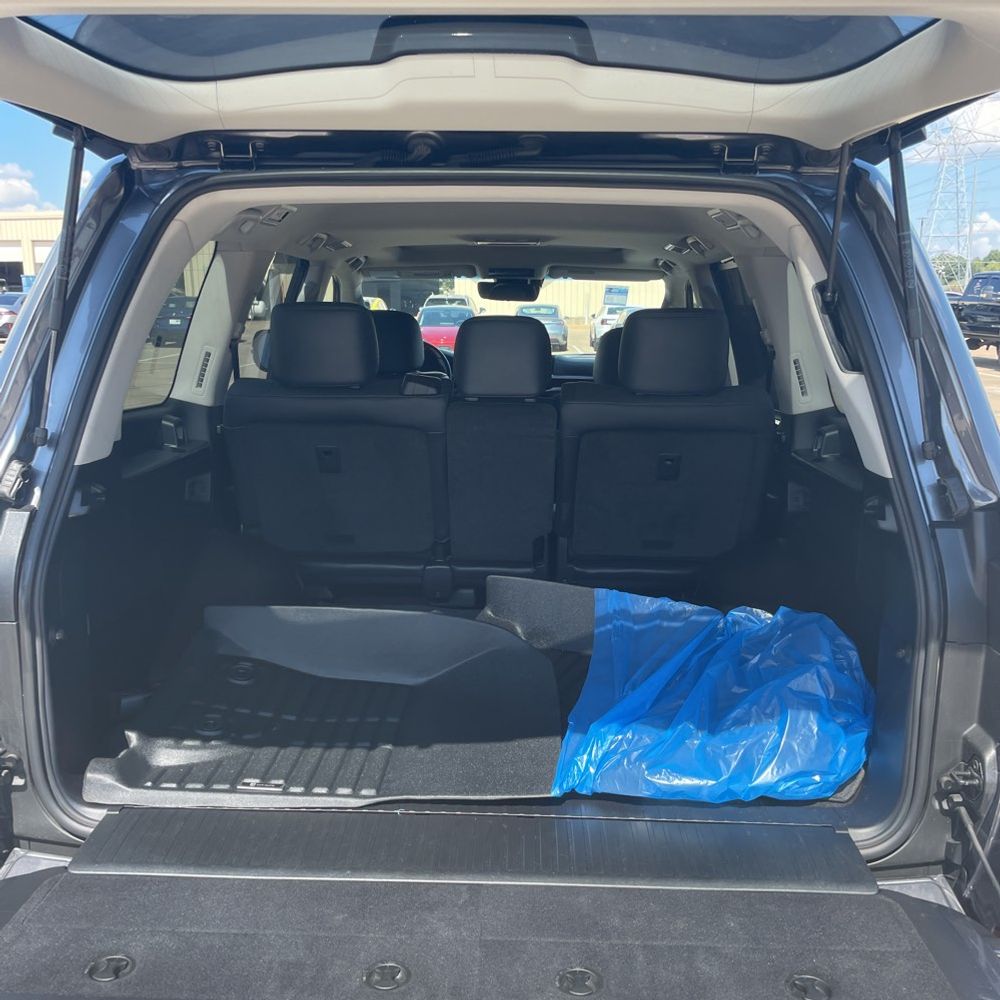 2019 Lexus LX 570 Two-Row