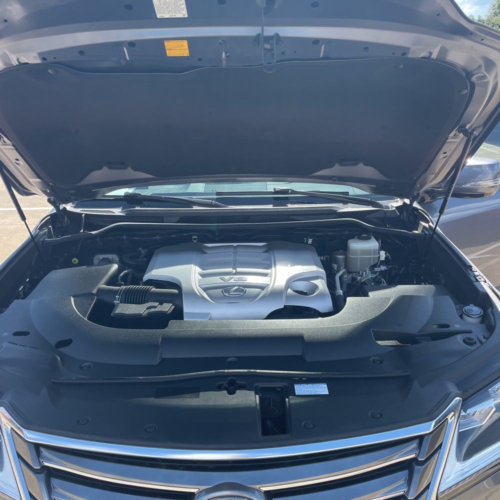 2019 Lexus LX 570 Two-Row