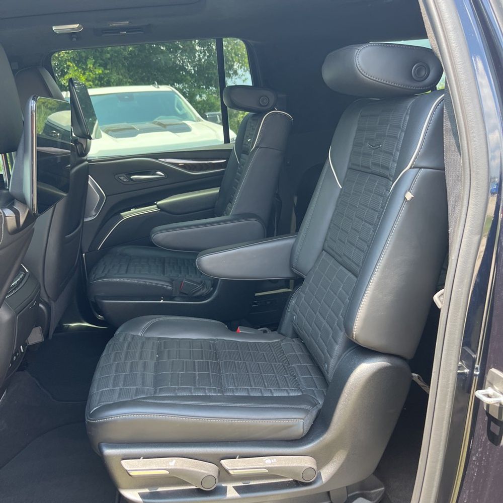 2024 Cadillac Escalade ESV Sport Platinum
