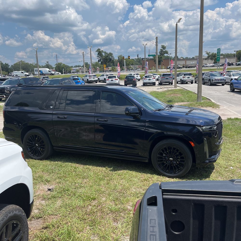 2024 Cadillac Escalade ESV Sport Platinum