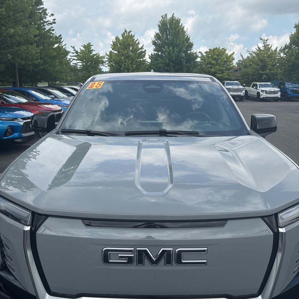 2025 GMC Sierra EV Denali
