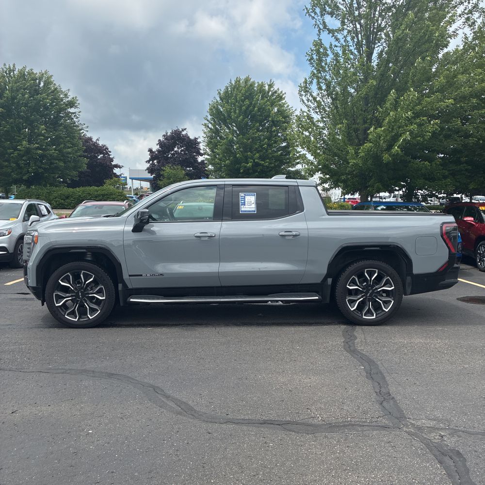 2025 GMC Sierra EV Denali