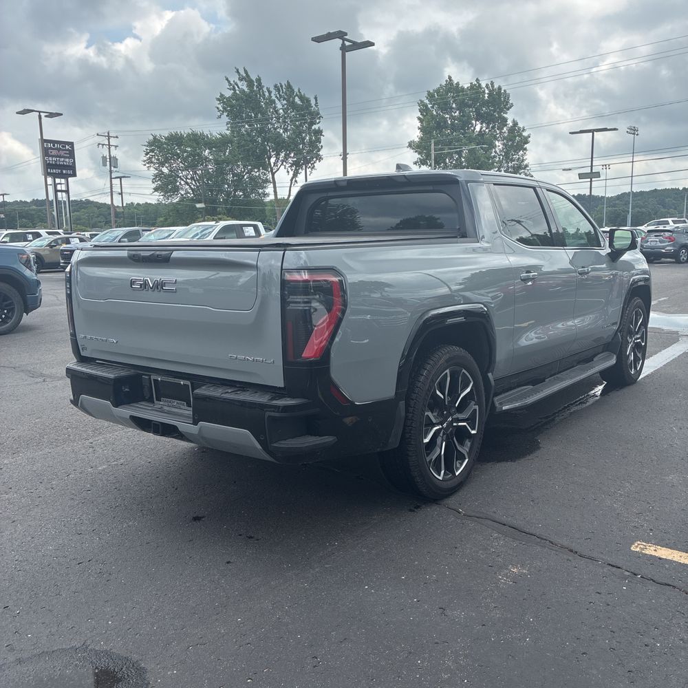 2025 GMC Sierra EV Denali