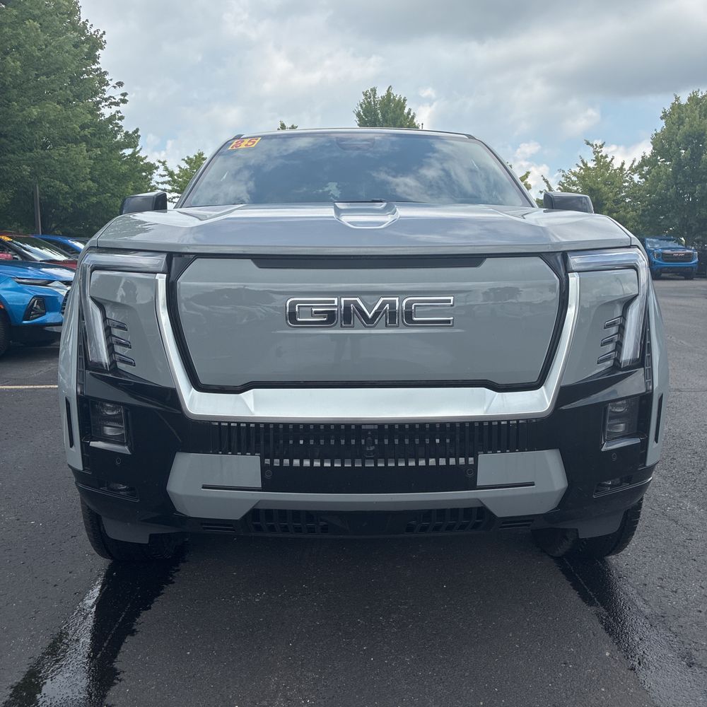 2025 GMC Sierra EV Denali