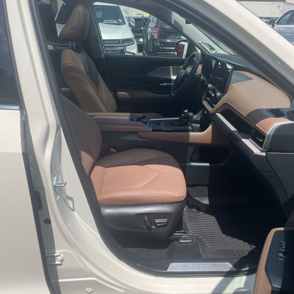 2024 Toyota Grand Highlander Platinum