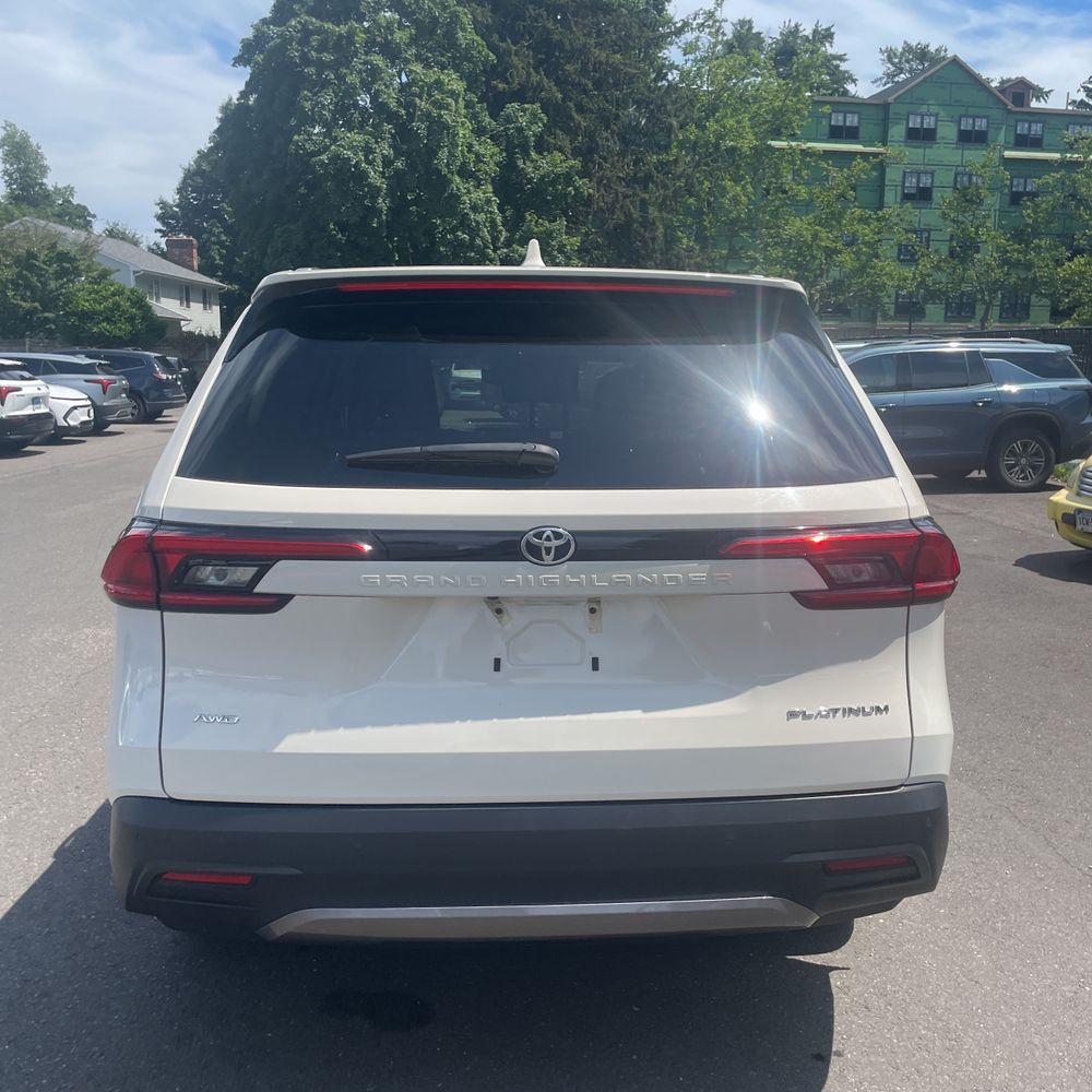2024 Toyota Grand Highlander Platinum