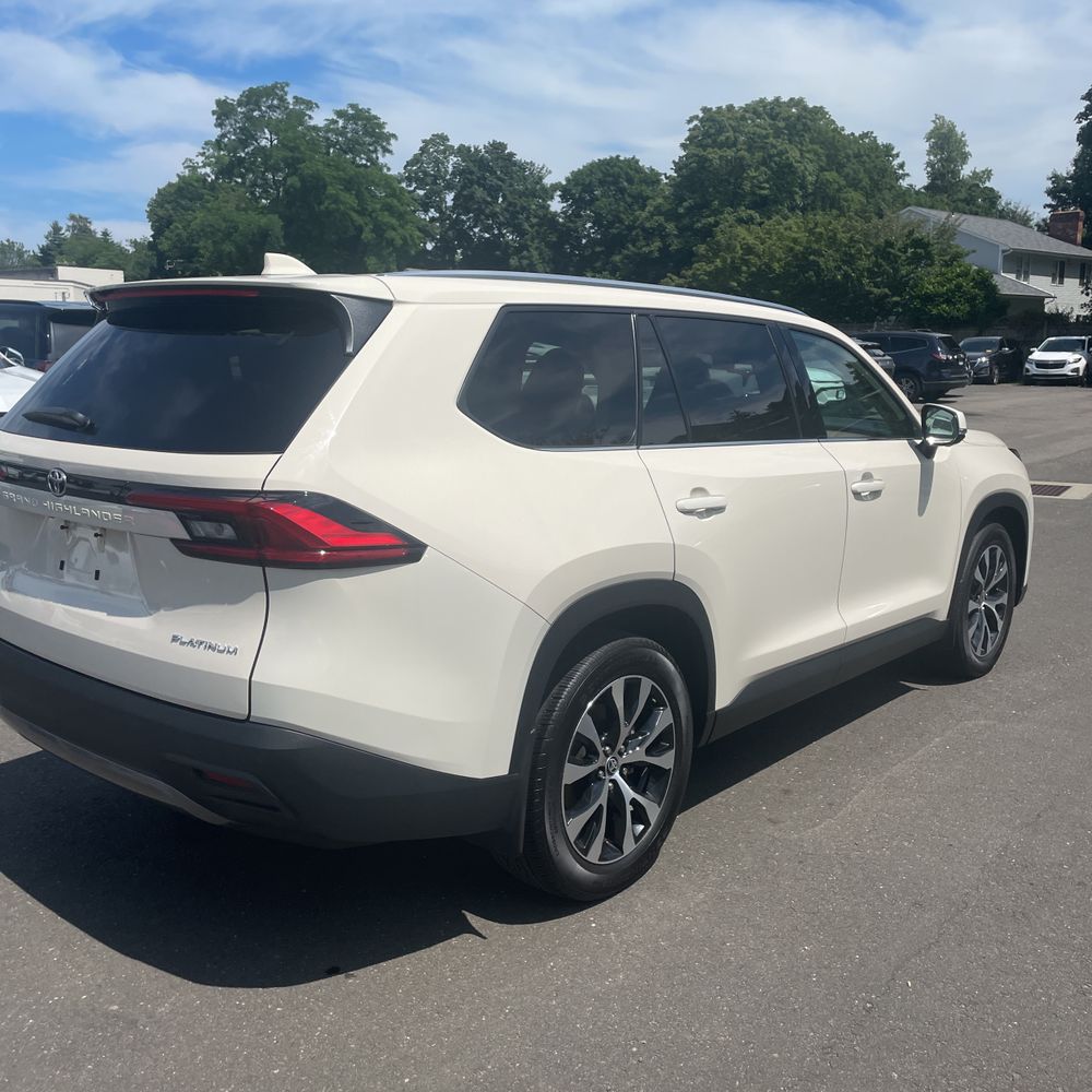 2024 Toyota Grand Highlander Platinum