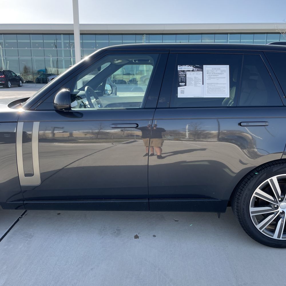 2023 Land Rover Range Rover P530 SE