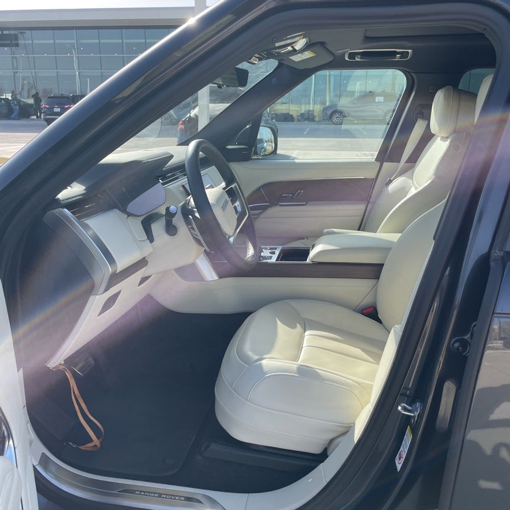 2023 Land Rover Range Rover P530 SE