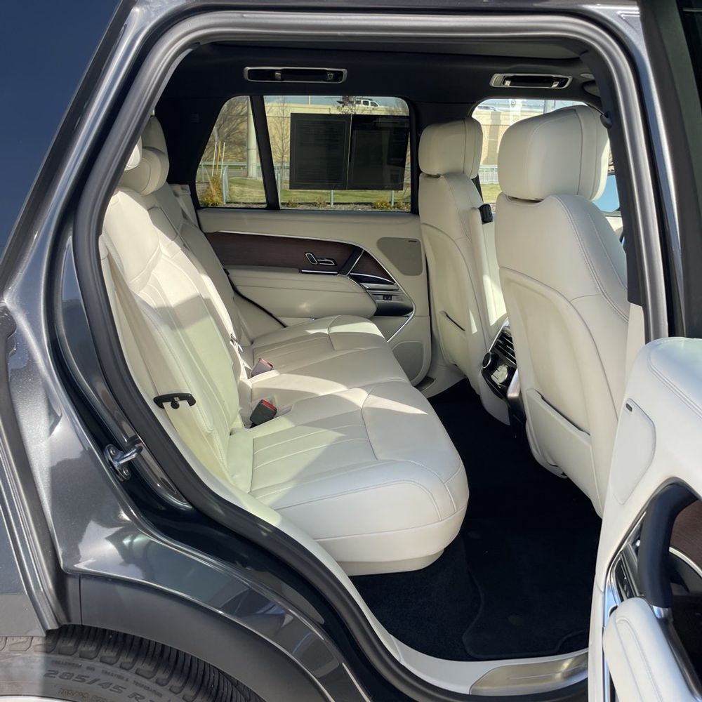 2023 Land Rover Range Rover P530 SE
