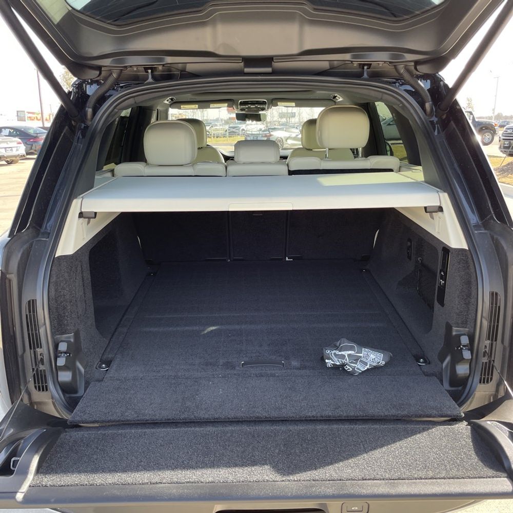2023 Land Rover Range Rover P530 SE