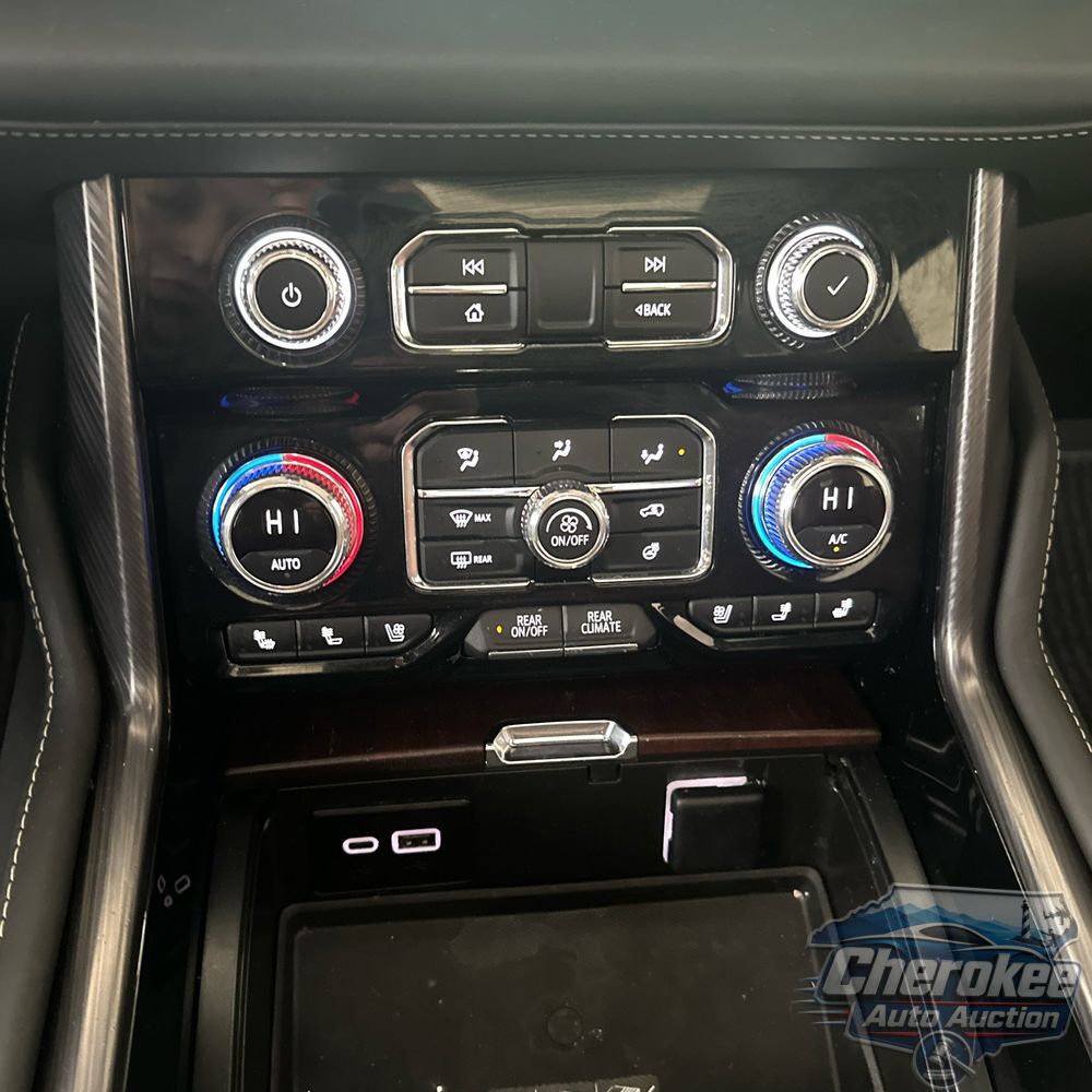 2024 GMC Yukon Denali Ultimate