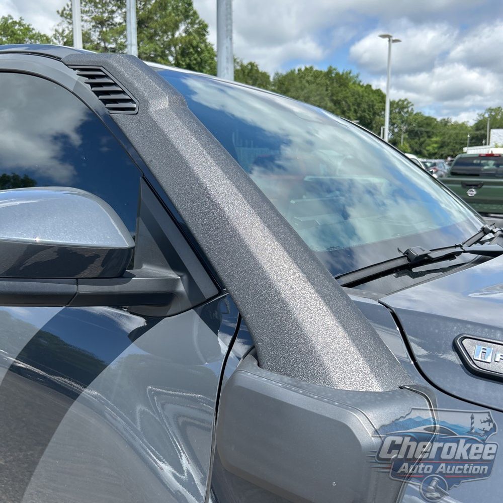 2024 Toyota Tacoma Trailhunter HV