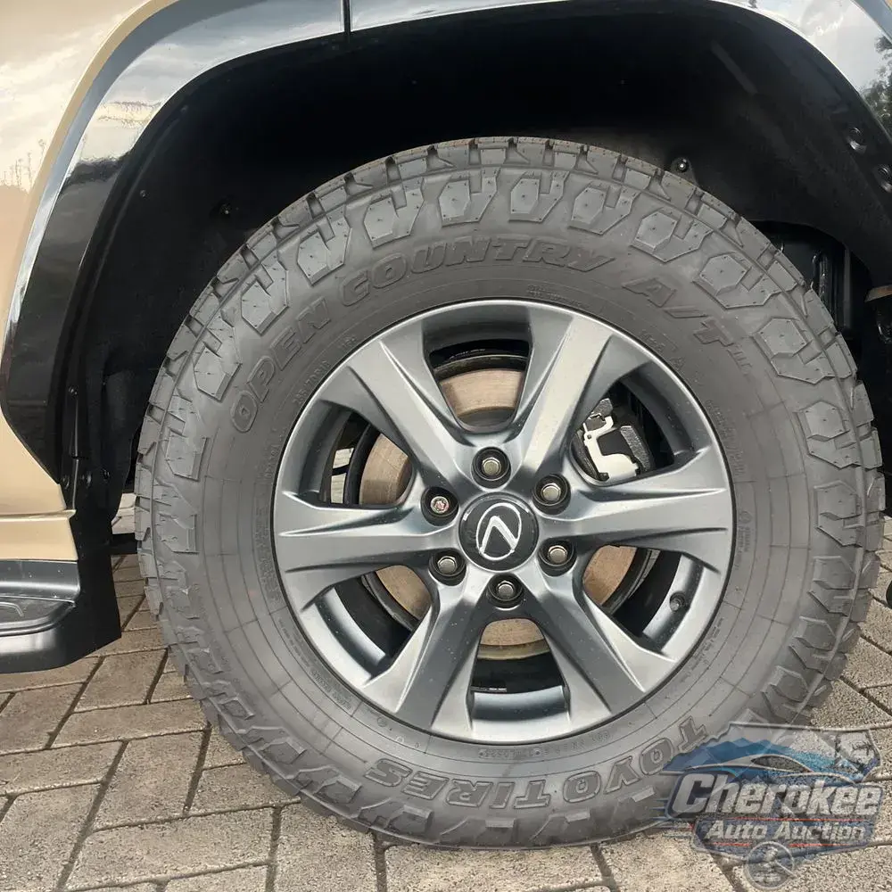 2025 Lexus LX 700h Overtrail