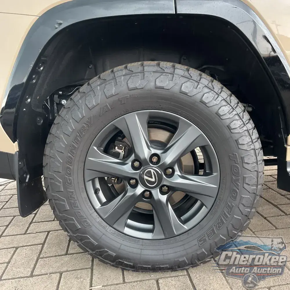 2025 Lexus LX 700h Overtrail