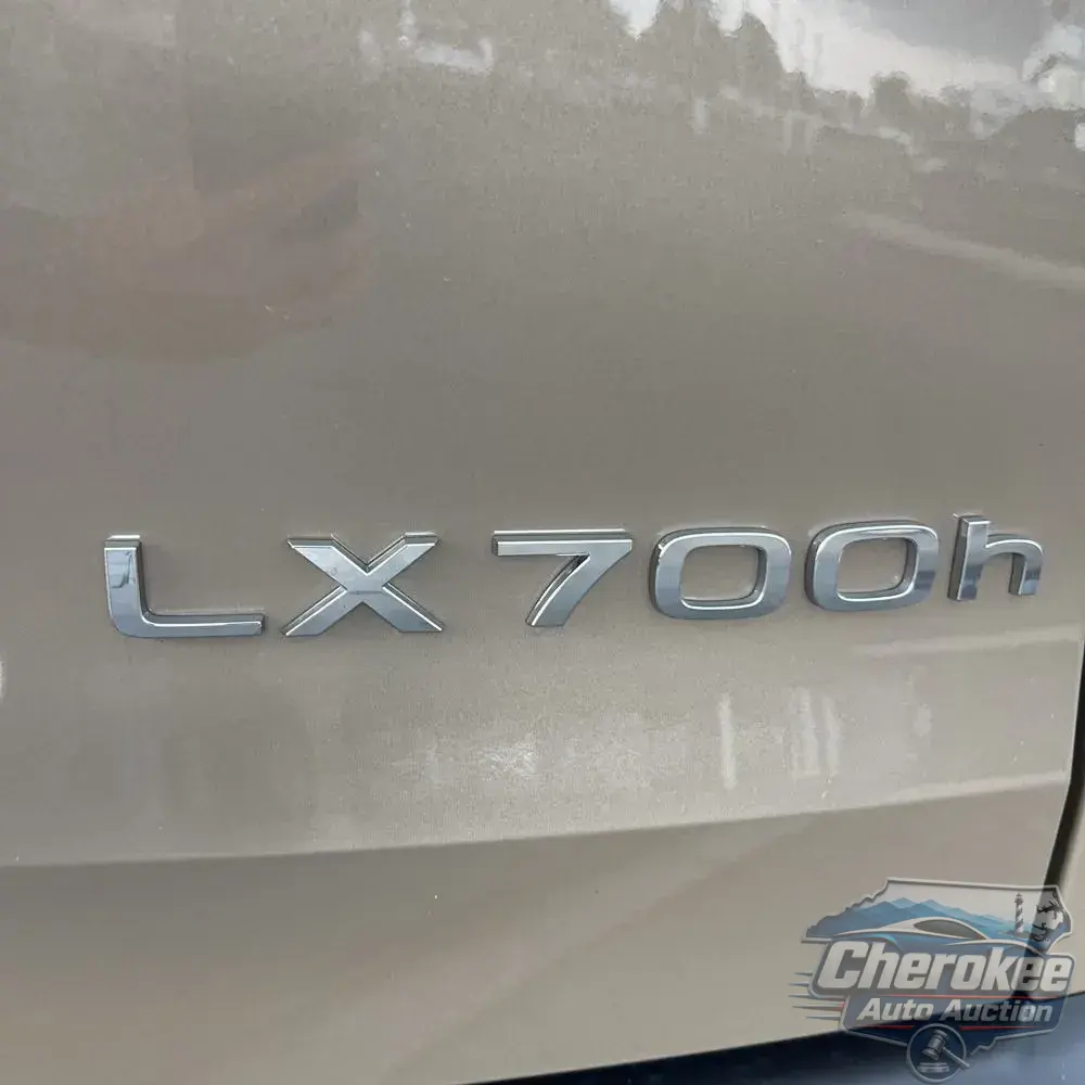 2025 Lexus LX 700h Overtrail