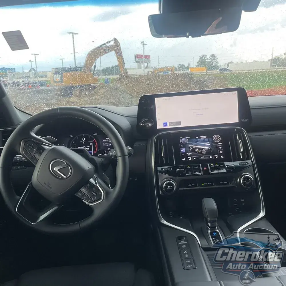 2025 Lexus LX 700h Overtrail