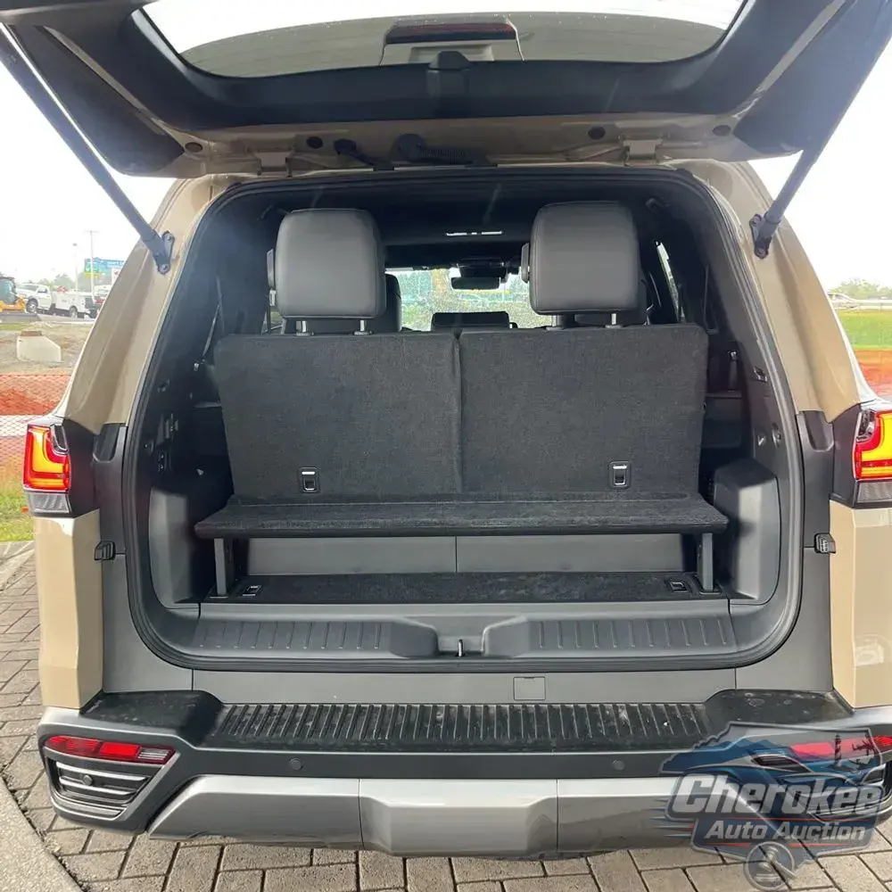 2025 Lexus LX 700h Overtrail