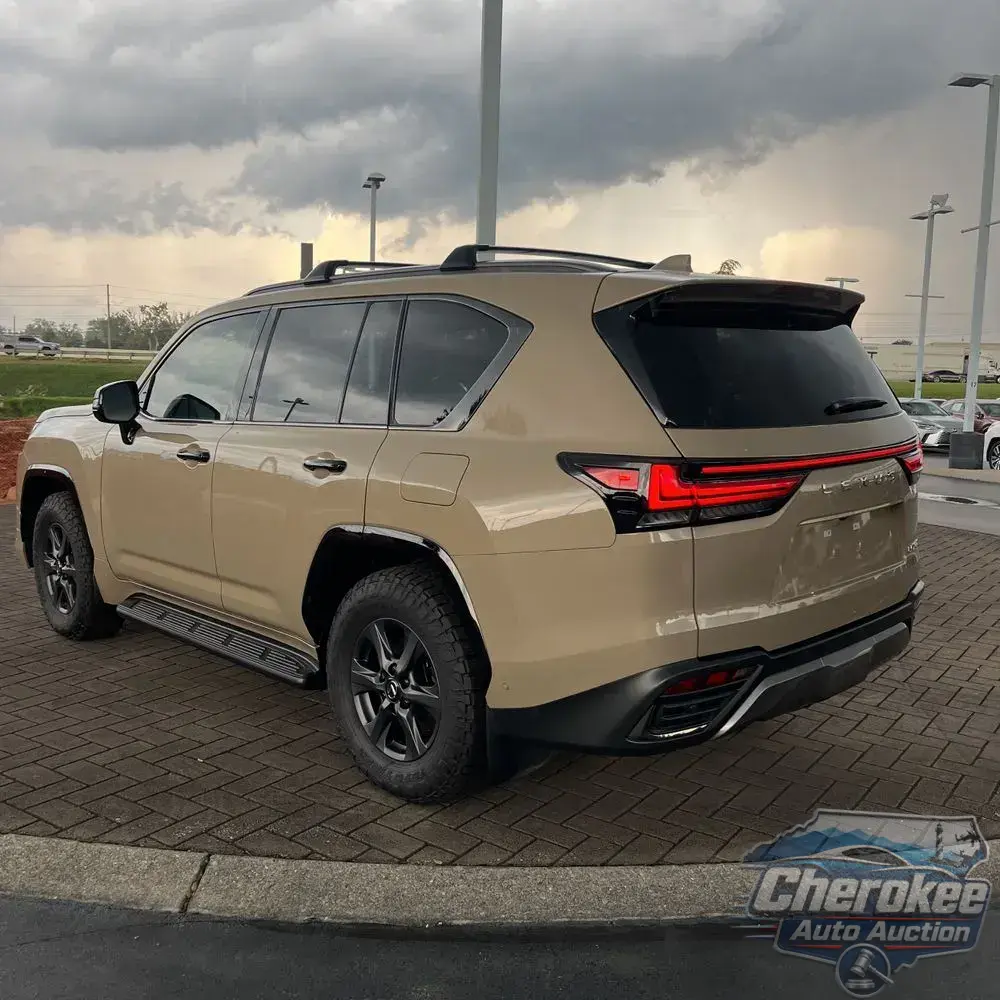 2025 Lexus LX 700h Overtrail