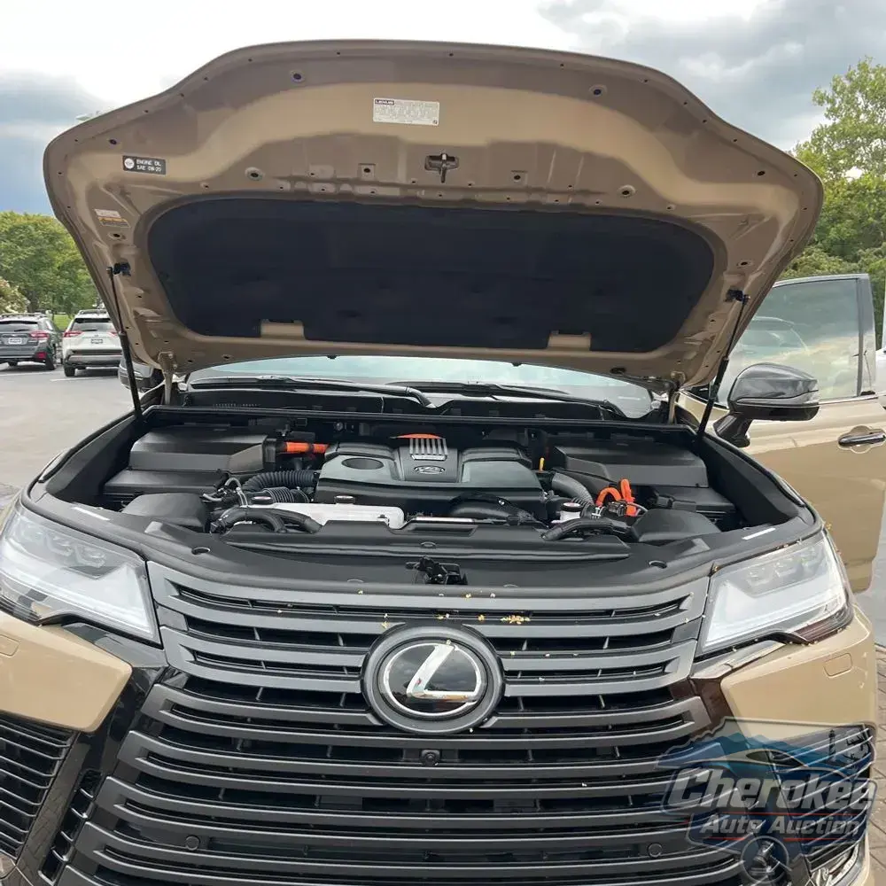 2025 Lexus LX 700h Overtrail