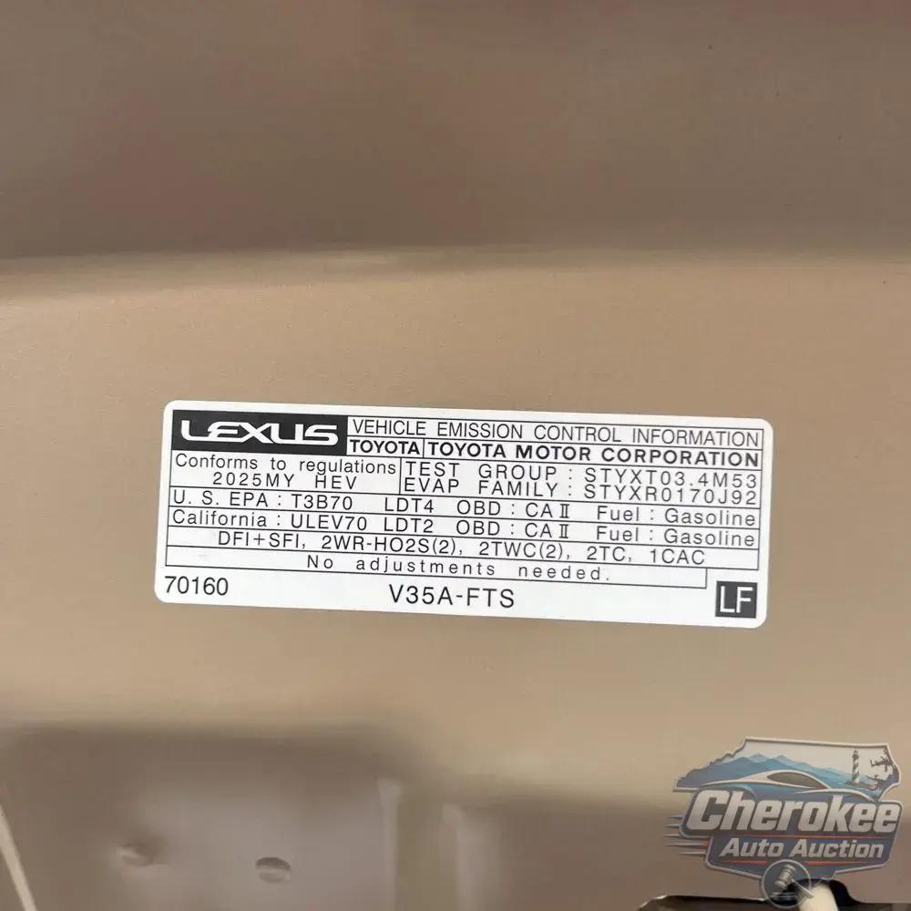 2025 Lexus LX 700h Overtrail