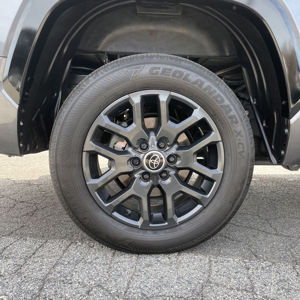 2024 Toyota Tundra Platinum HV