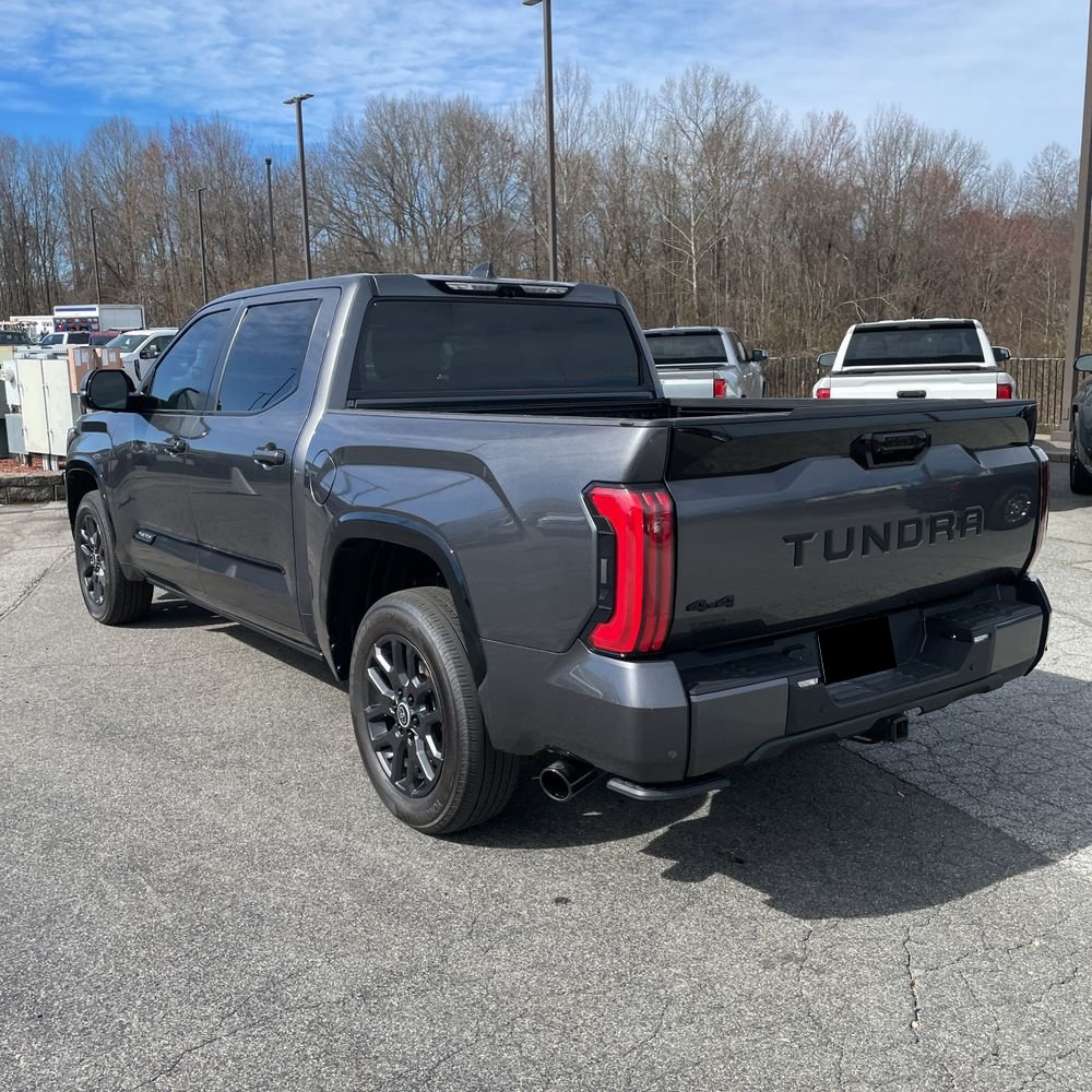2024 Toyota Tundra Platinum HV