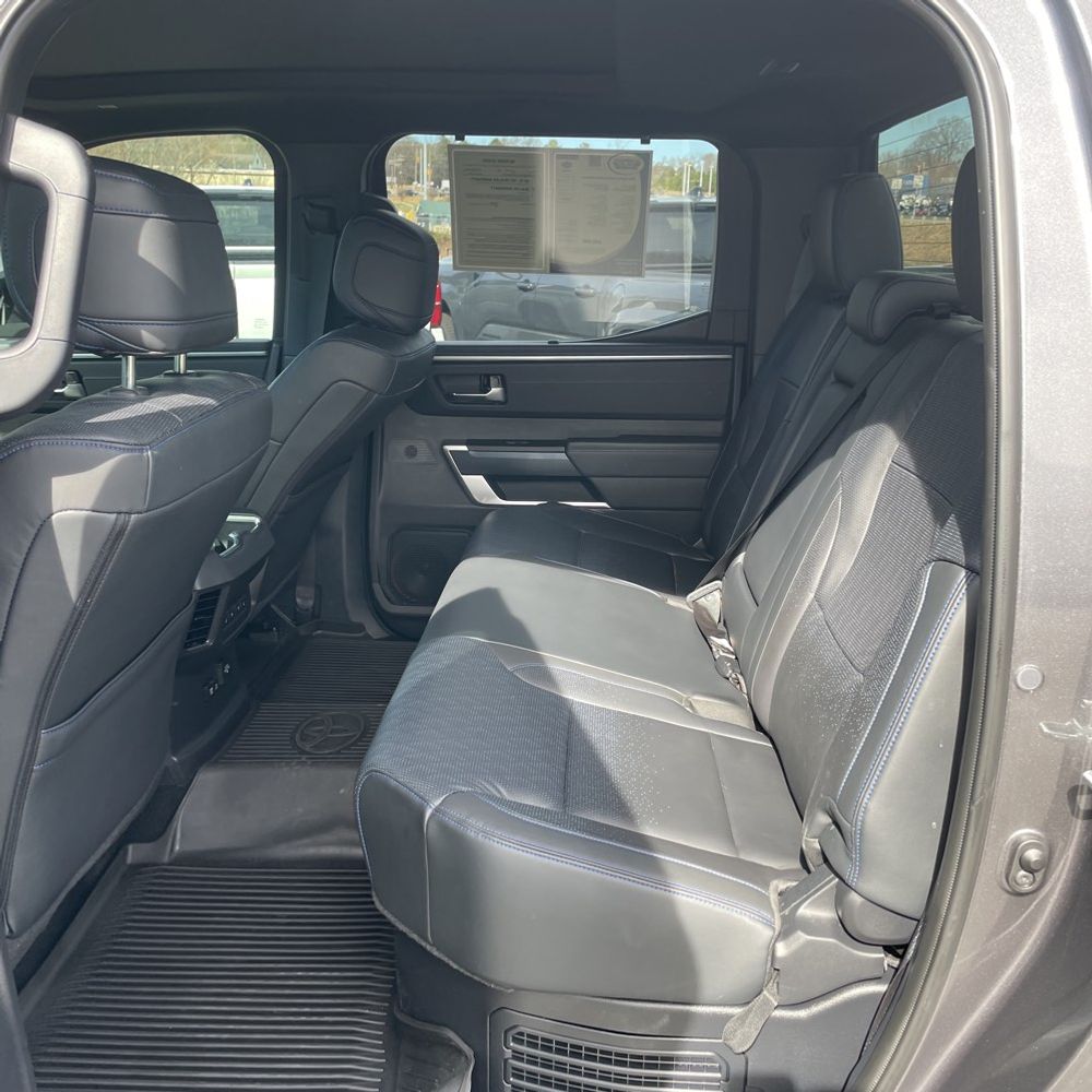 2024 Toyota Tundra Platinum HV