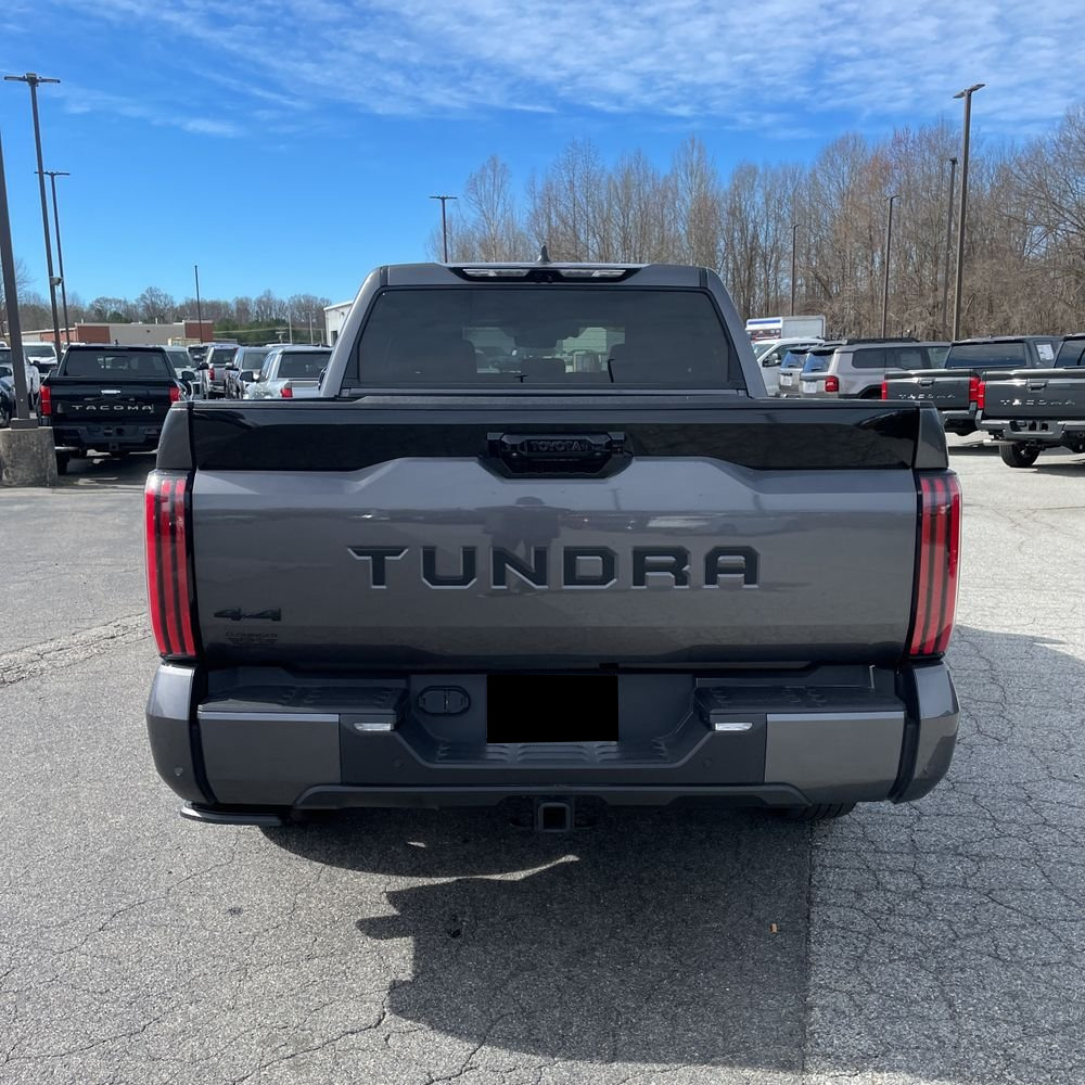 2024 Toyota Tundra Platinum HV