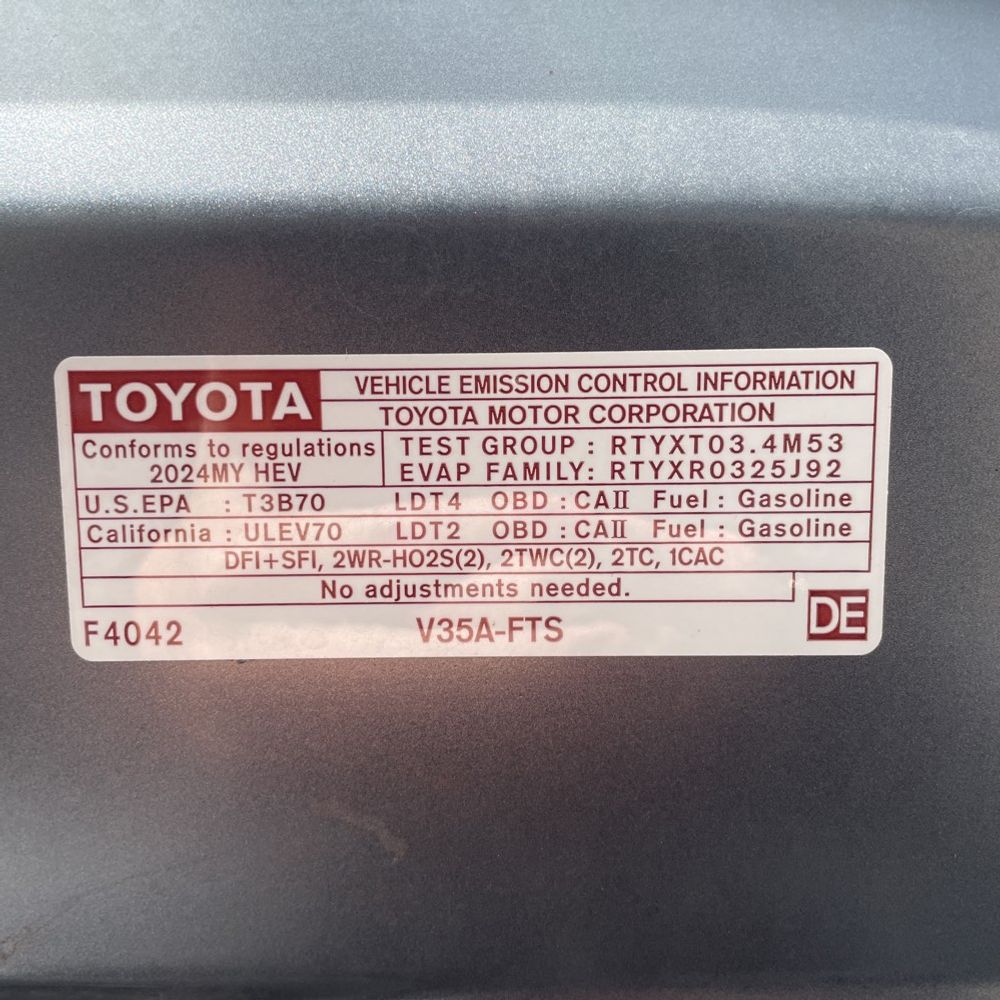 2024 Toyota Tundra Platinum HV