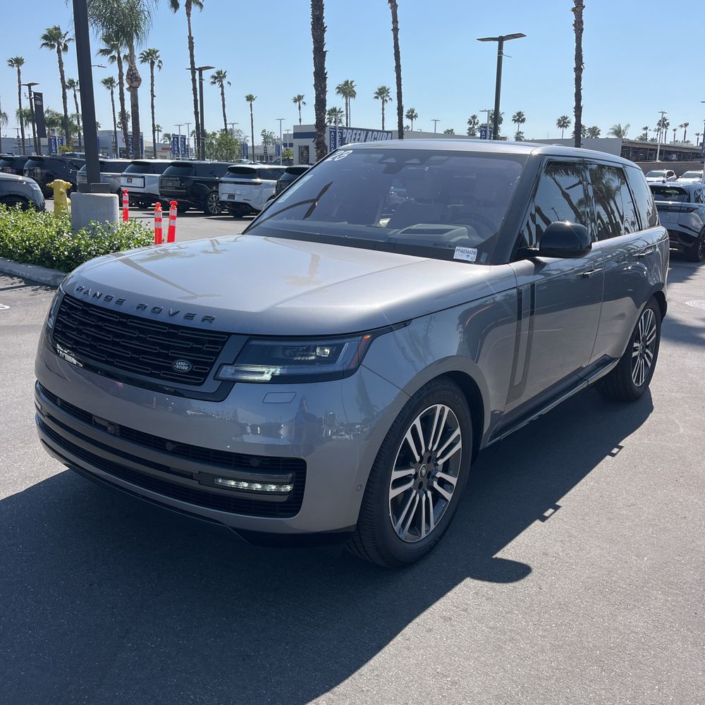 2023 Land Rover Range Rover P530 SE
