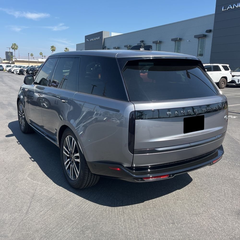 2023 Land Rover Range Rover P530 SE