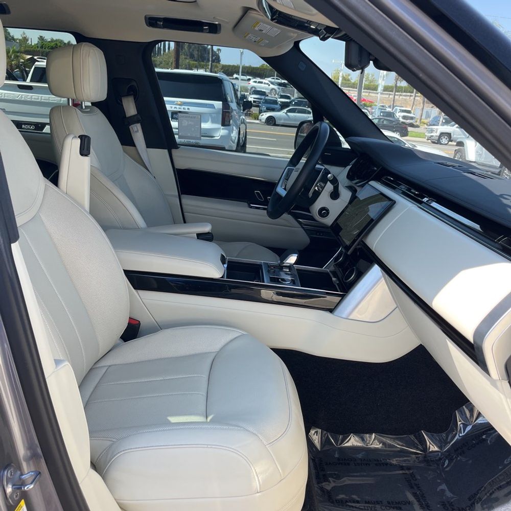2023 Land Rover Range Rover P530 SE