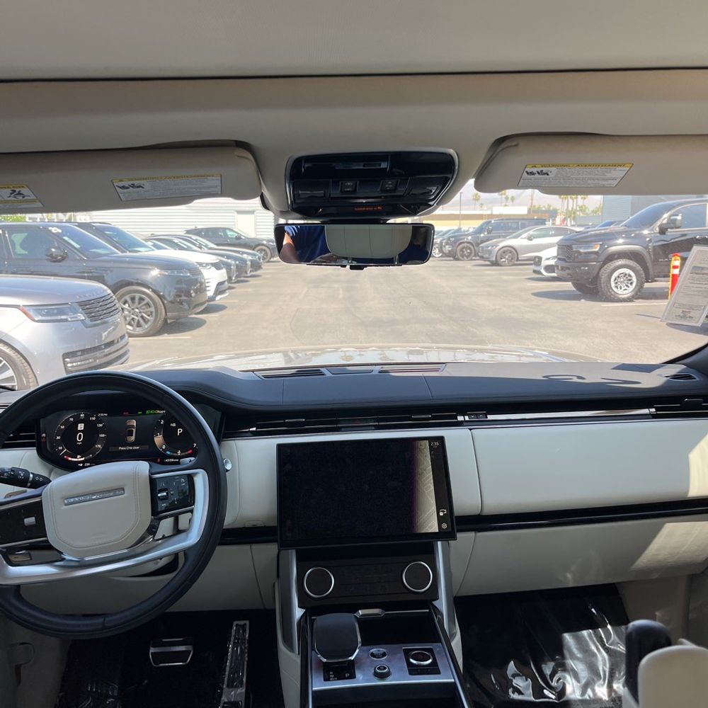 2023 Land Rover Range Rover P530 SE