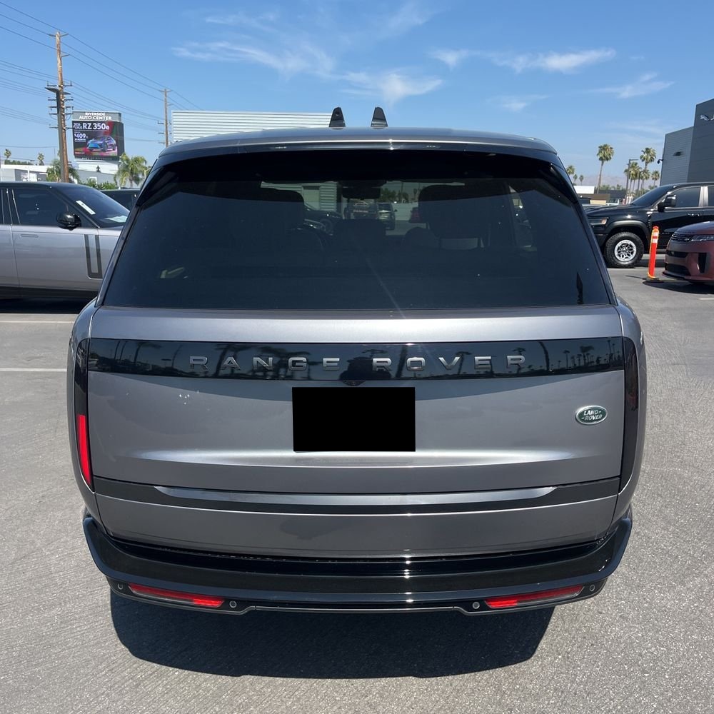 2023 Land Rover Range Rover P530 SE