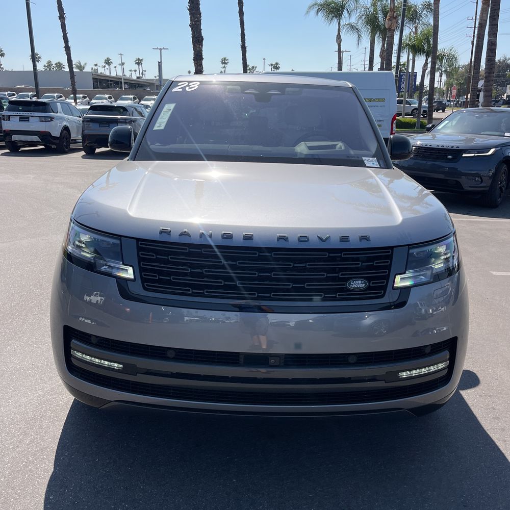 2023 Land Rover Range Rover P530 SE