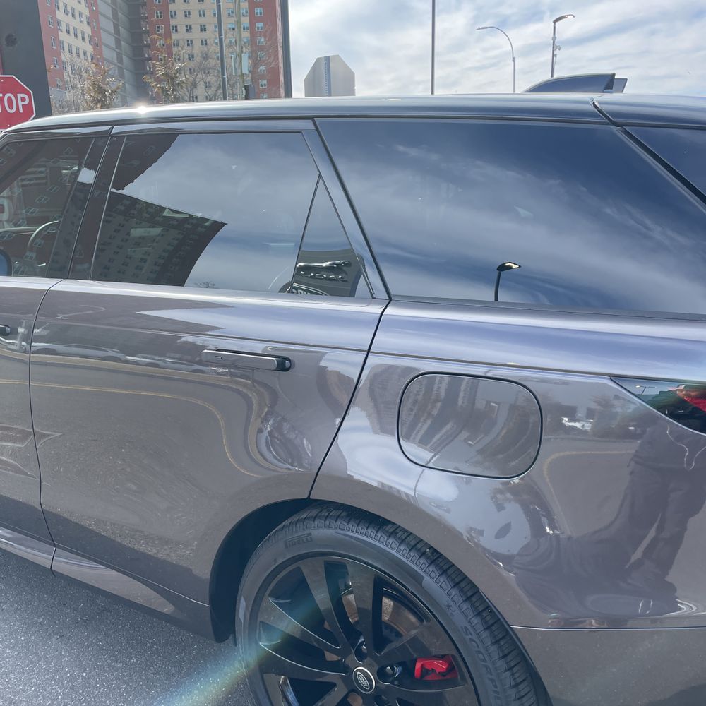 2025 Land Rover Range Rover Sport P460e Dynamic SE