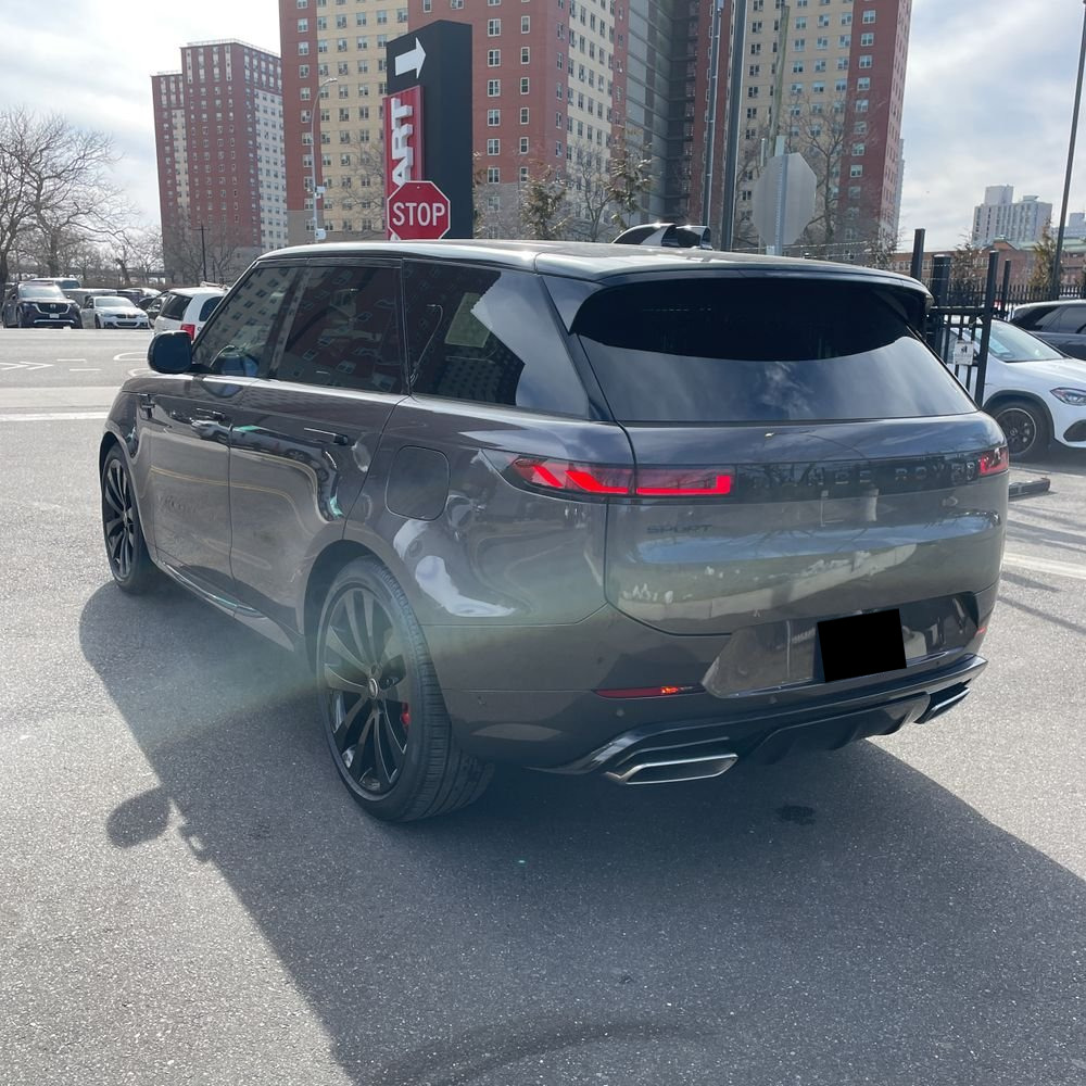 2025 Land Rover Range Rover Sport P460e Dynamic SE