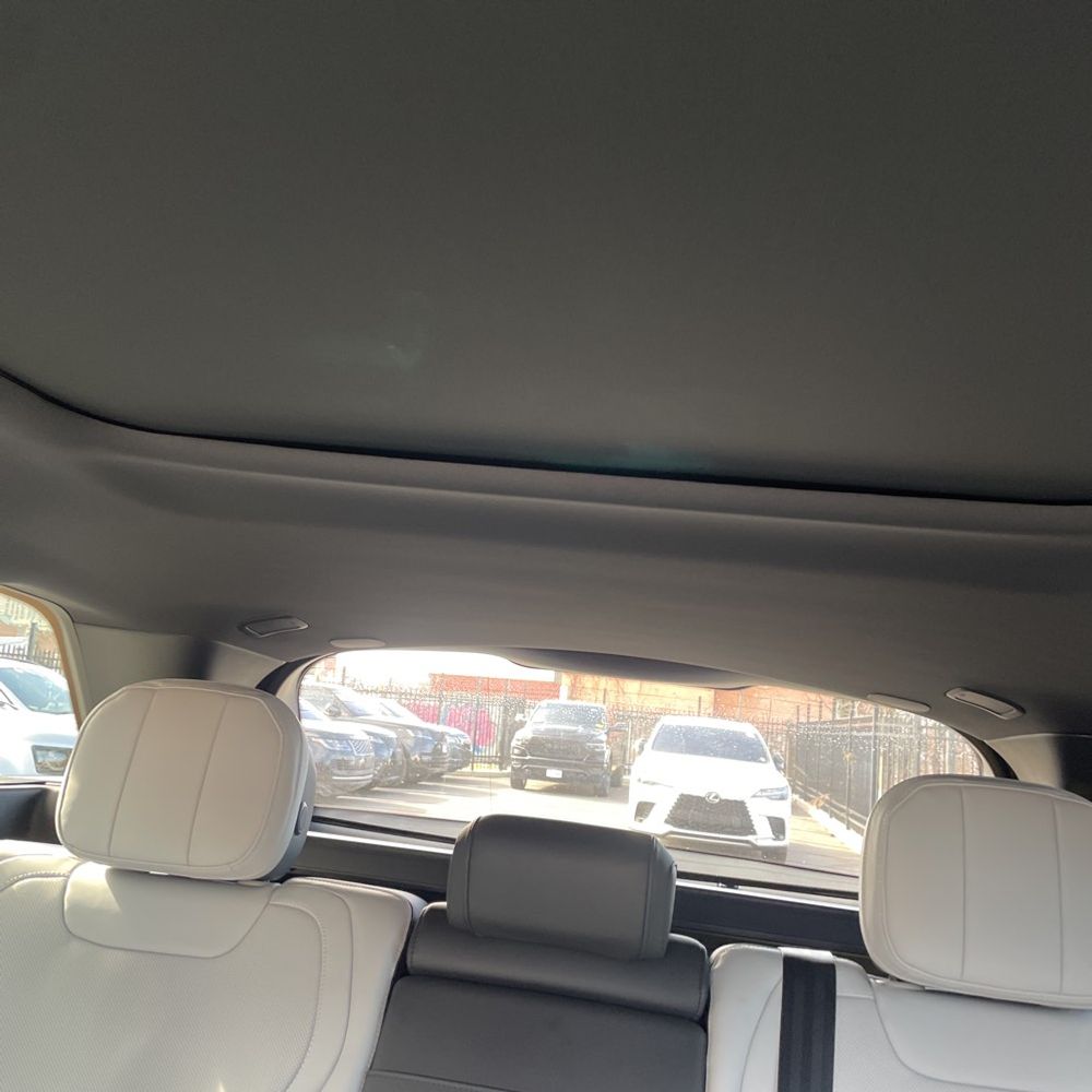 2025 Land Rover Range Rover Sport P460e Dynamic SE