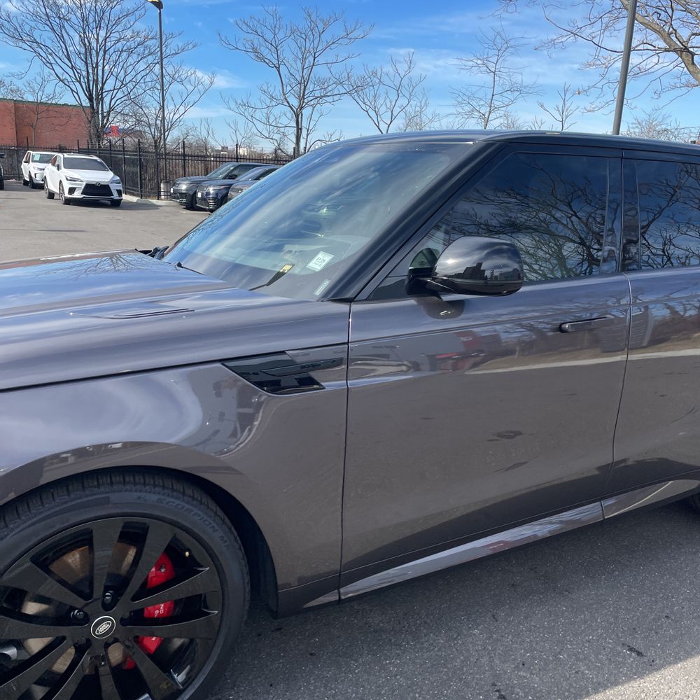 2025 Land Rover Range Rover Sport P460e Dynamic SE