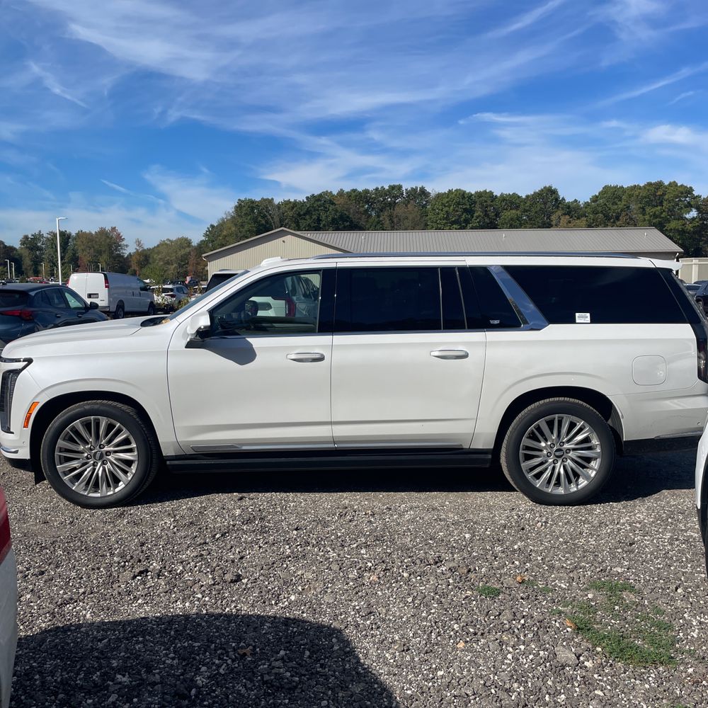2025 Cadillac Escalade ESV Premium Luxury