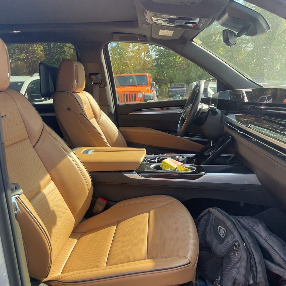 2025 Cadillac Escalade ESV Premium Luxury