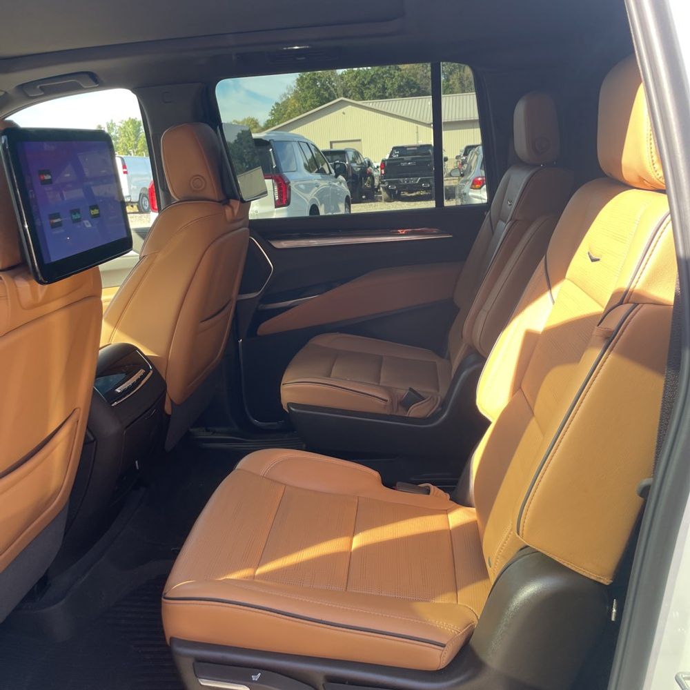 2025 Cadillac Escalade ESV Premium Luxury