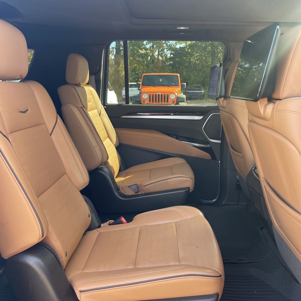 2025 Cadillac Escalade ESV Premium Luxury
