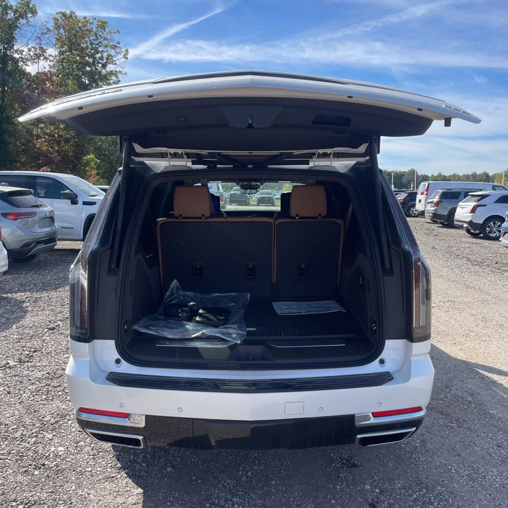 2025 Cadillac Escalade ESV Premium Luxury