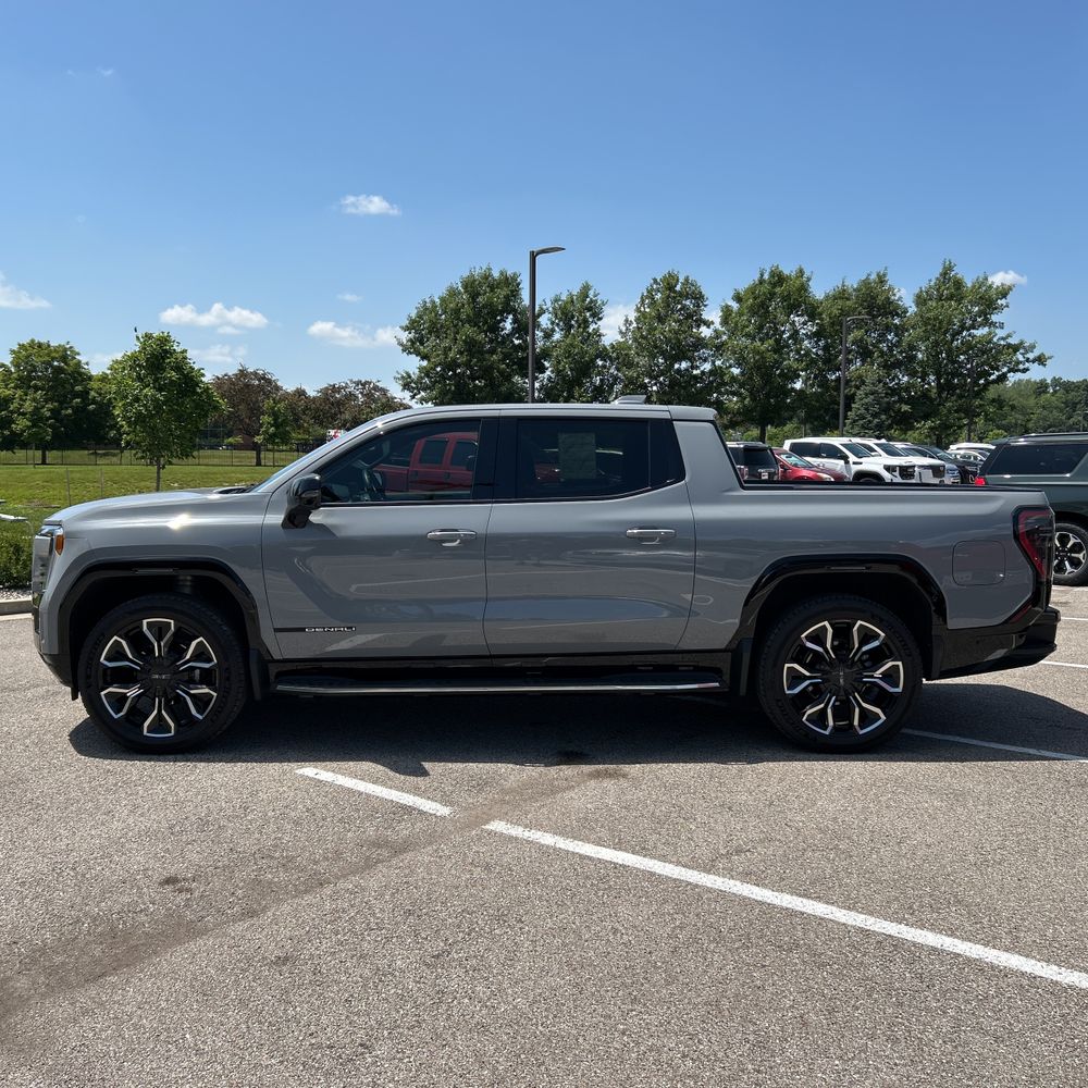 2024 GMC Sierra EV Denali Edition 1